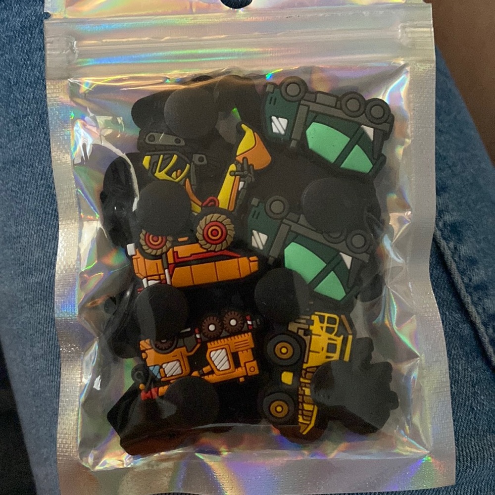 12 piece trucks croc charms